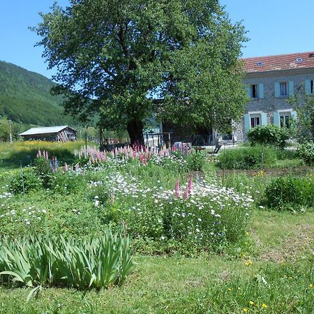 Gites Des Gabriels La Chapelle-en-Vercors Eksteriør billede